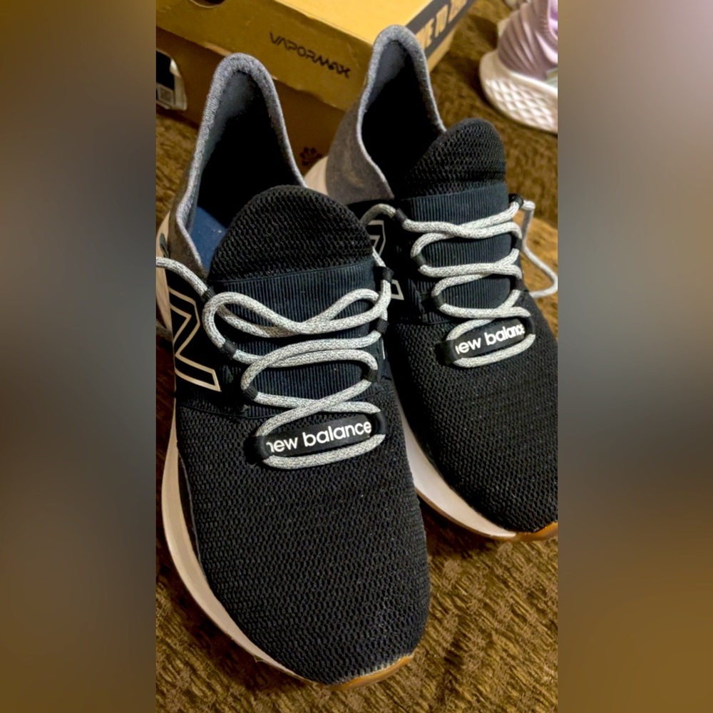 New Balance sneakers ( women’s)